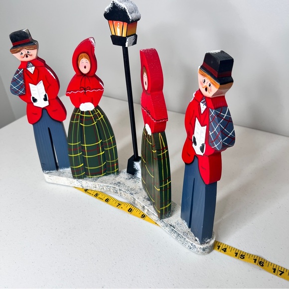 Vintage Christmas Caroling Wooden Victorian Style Figurine Handcrafted Painted - Picture 8 of 10